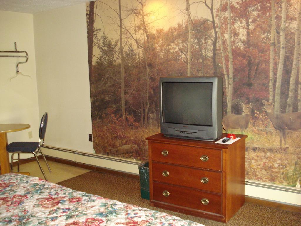 Cedar Grove Motel Altoona Room photo